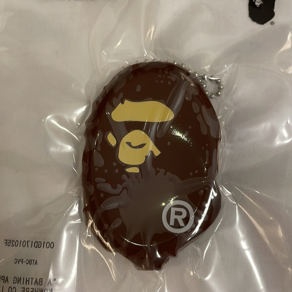 Authentic Bape A Bathing Ape coin pouch keychain - Picture 5 of 5